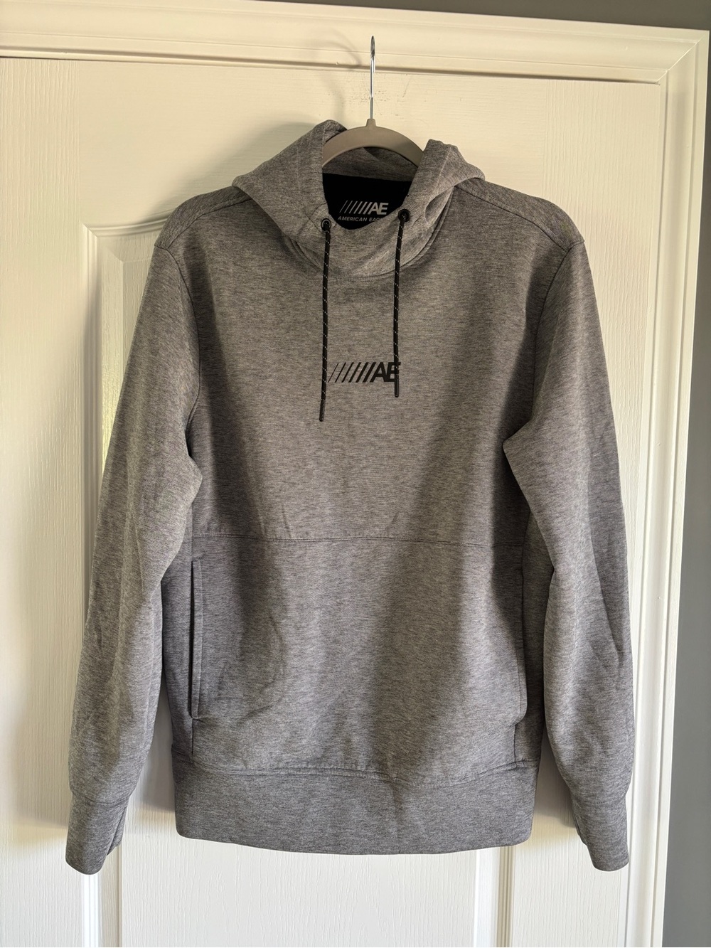American Eagle Grey Striped Hooded Pullover men’s small